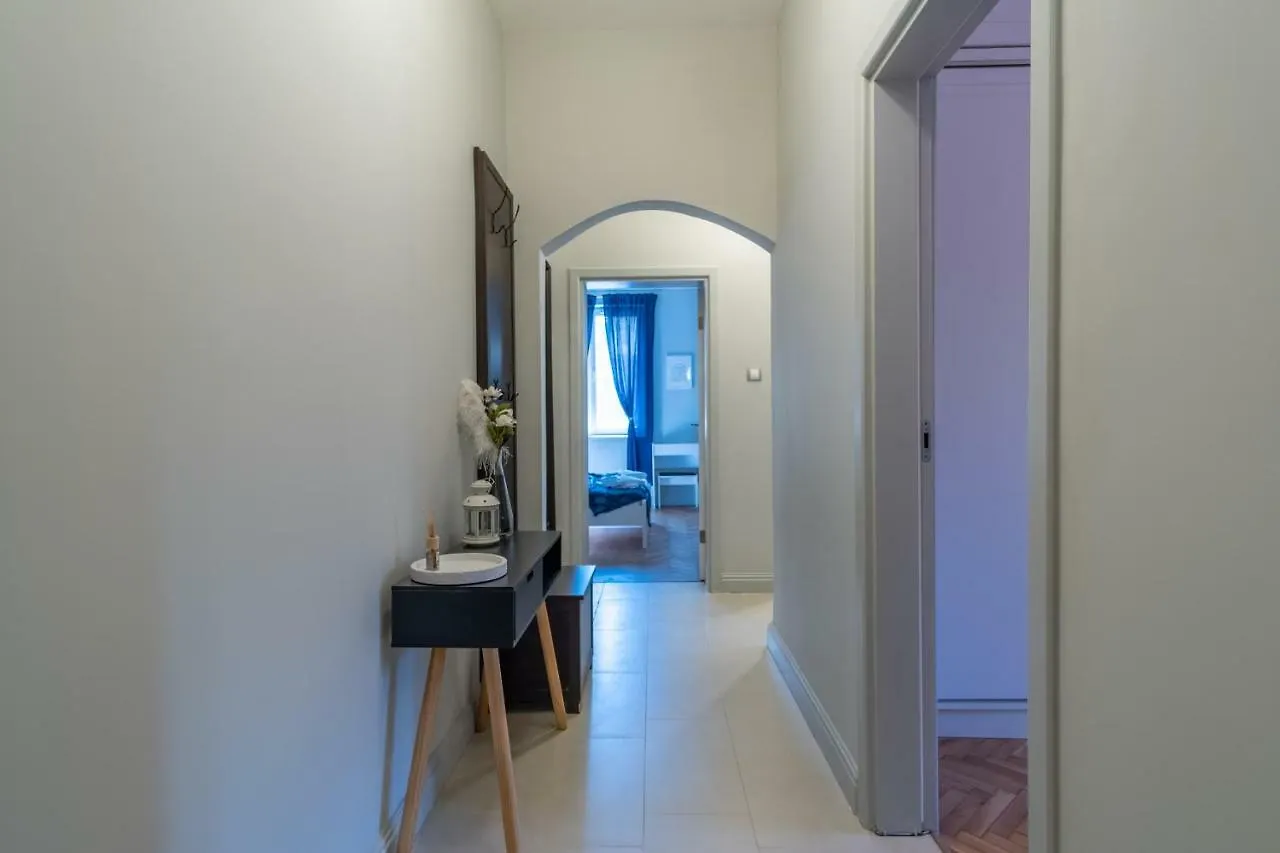 Apartament Midnight Blue Burgas